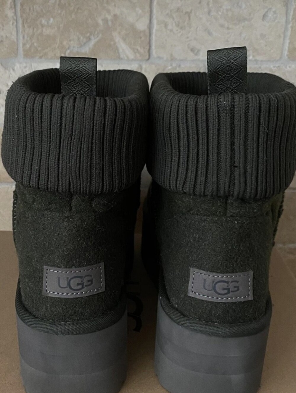 Ugg Forest Night Classic Mini Platform Sz 9 - Picture 2 of 4